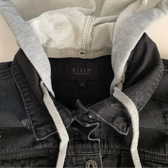 Via Penny Lane Reworked Apparel Def Leppard Custom Distressed Black Denim Jacket - Picture 9 of 11